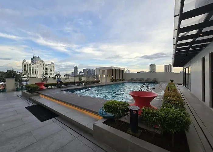 Hotel apartamentowy Athena's Space At The Median